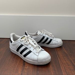 Adidas Superstar Sneakers: 6.5 (Fits like 7.5)